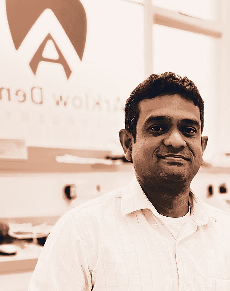 Dr. Giridhar Govardan
